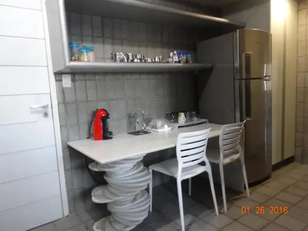 Piedade-Candeias Quarto Em Apto Compartilhado A 2 Quadras Do Mar Recife 0*,  Brasilien